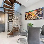 Vivendos - Tr14 - Private Pool Apartman